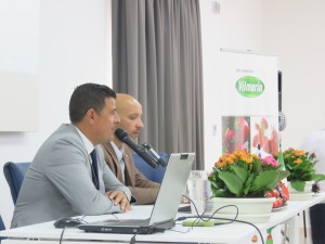 i saluti iniziali, da sx G. Polizzi (Promoter Group) e MIrabella