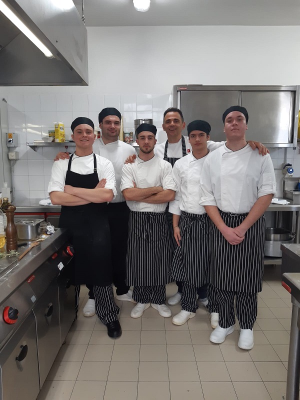 Natura Nuova “La Cucina del BenEssere” Alunni MArconi - Viareggio