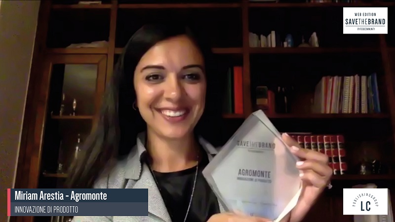 Miriam-Arestia-premiata-al-Save-the-Brand-2020