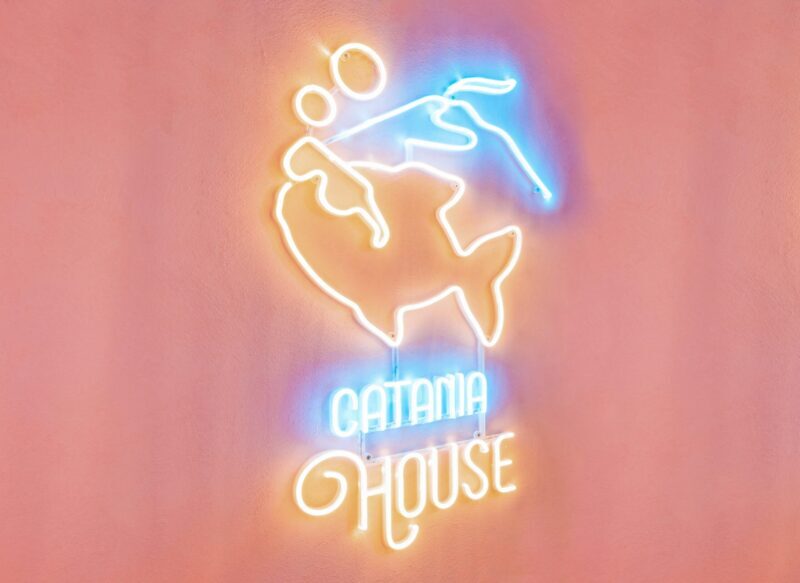 Catania-House-neon