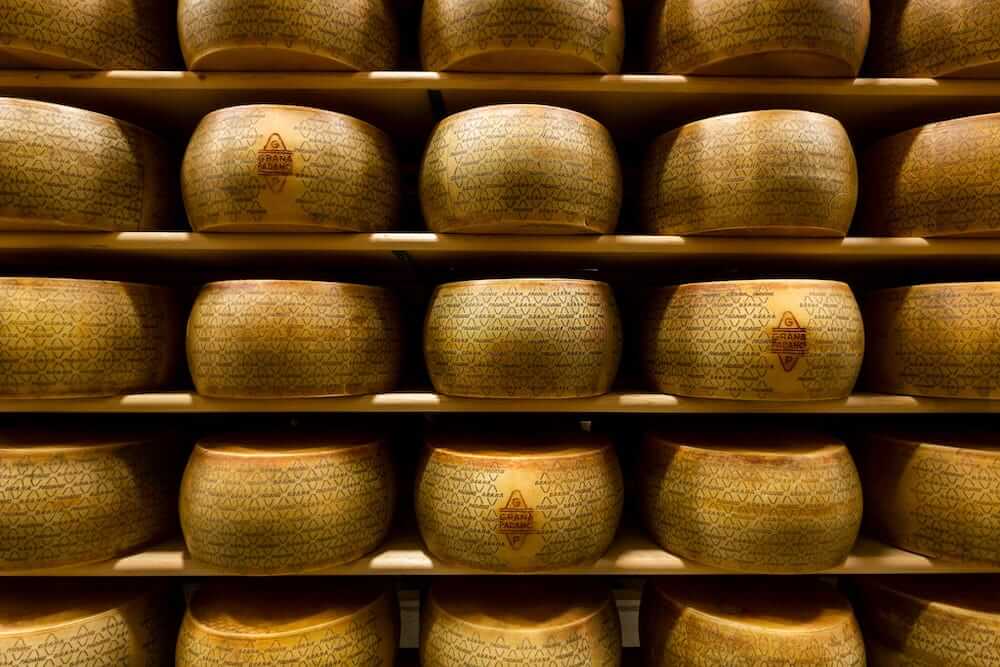 intesa-sanpaolo-e-consorzio-tutela-del-grana-padano