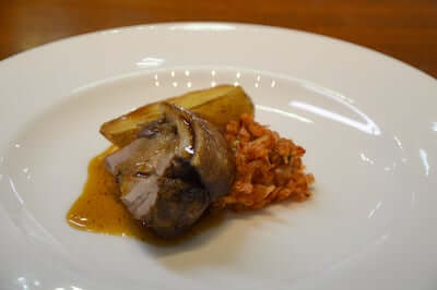 maialino-croccante-insaporito-con-olio-di-sesamo-e-kimchi
