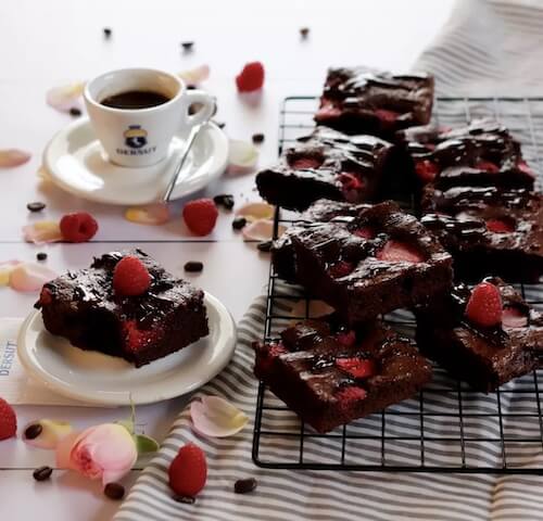 dersut-brownies-ai-lamponi-e-caffe