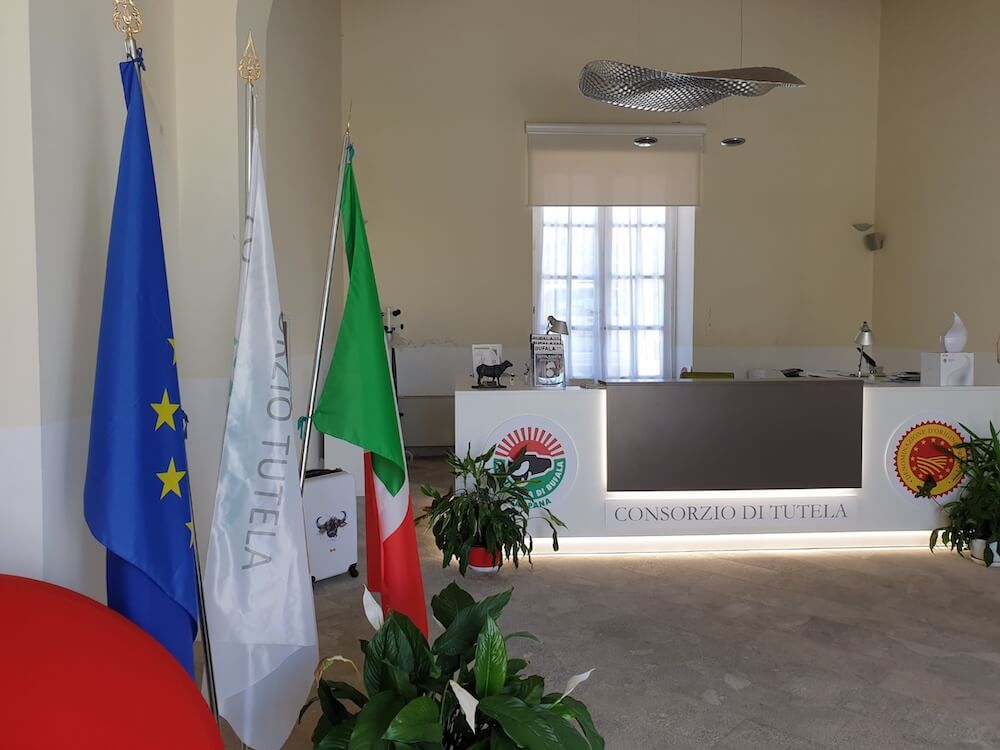 consorzio-di-tutela-mozzarella-di-bufala-campana-dop