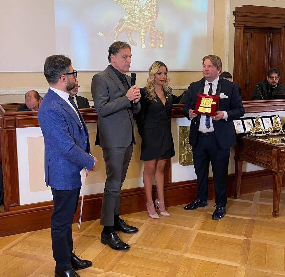 premiazione-targa-oro-del-leone