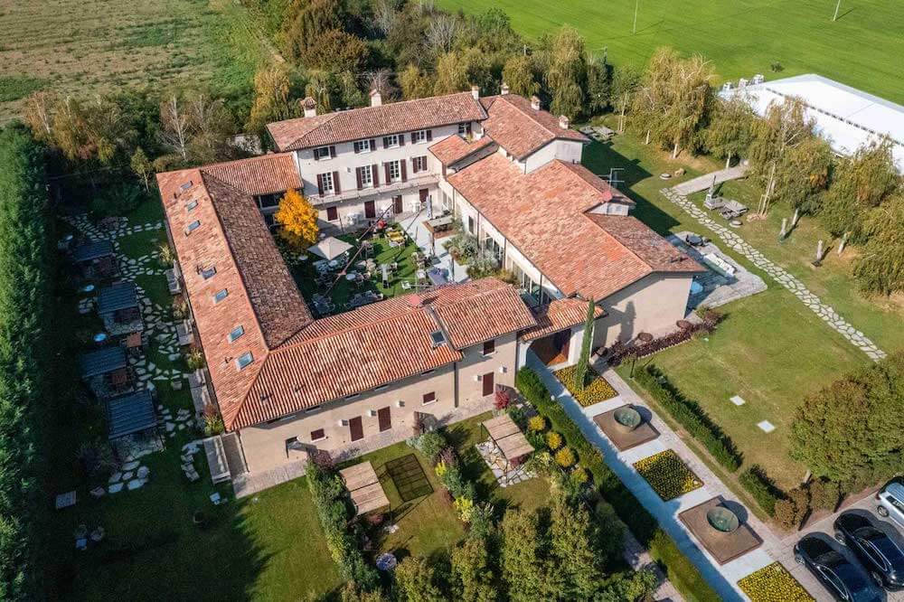 forme-foto-aerea-della-corte