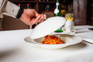 spaghetti-ai-tre-pomodori