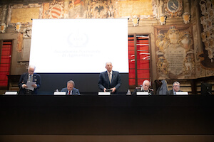 il-tavolo-dei-relatori
